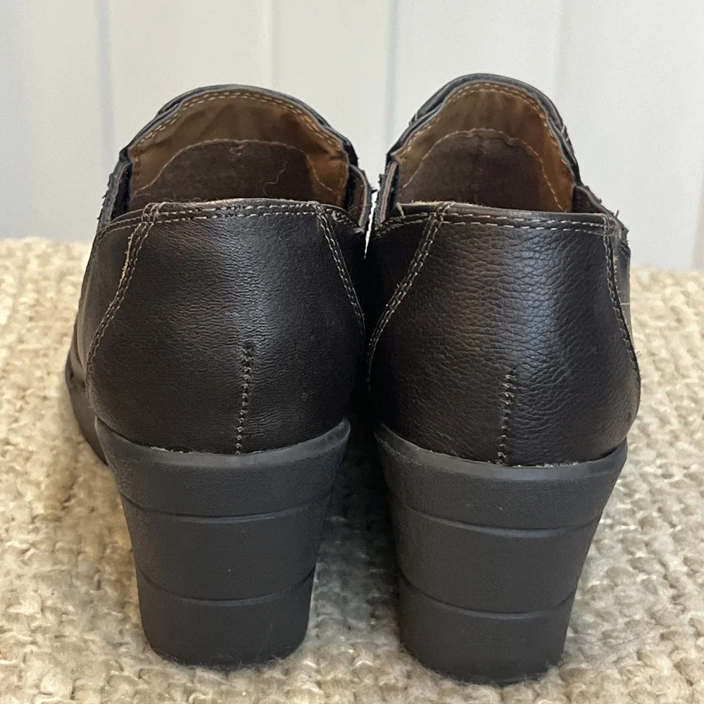 Thom McAn Women's Deidre 2 Brown Leather Wedge Loafer Shoes Sizes 8